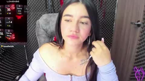 Lili online show from October 2025 03:58:01 PM