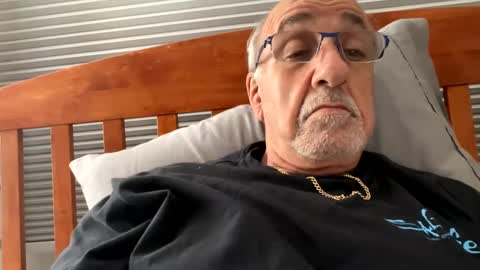 daddyweis online show from October 2025 02:31:01 AM