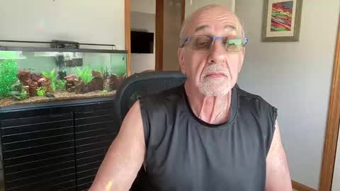 daddyweis online show from April 2026 02:11:01 PM