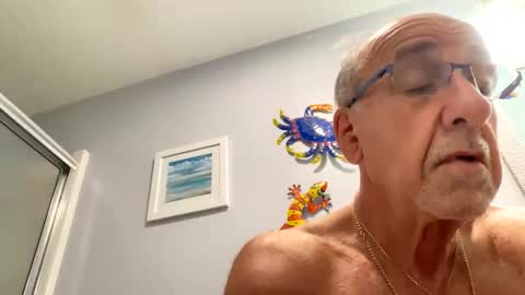 Snapshot of daddyweis chatting on May 2026 11:59:01 AM daddyweis online show from May 2026 11:59:01 AM