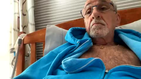 Snapshot of daddyweis chatting on June 2026 03:44:01 AM daddyweis online show from June 2026 03:44:01 AM