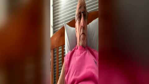 Snapshot of daddyweis chatting on June 2026 03:33:01 AM daddyweis online show from June 2026 03:33:01 AM