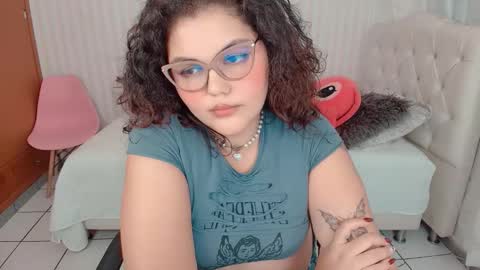 Snapshot of daeneryslove_doll chatting on September 2025 05:17:01 PM daeneryslove_doll online show from September 2025 05:17:01 PM