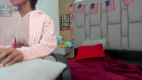 daffnelewis online show from September 2025 11:21:01 AM