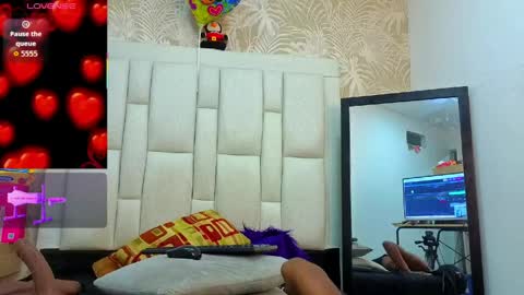 daffnelewis online show from April 2026 11:15:01 AM