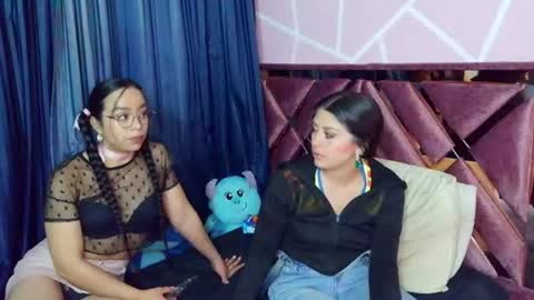 Snapshot of dafna_and_kris chatting on June 2026 02:35:01 AM dafna and kris online show from June 2026 02:35:01 AM