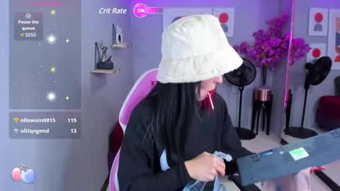 dafne huges online show from February 2025 07:28:01 PM