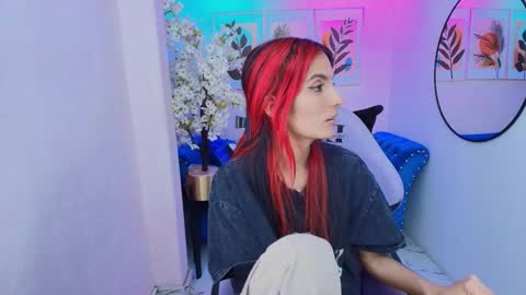 dafne huges online show from October 2025 07:38:02 PM