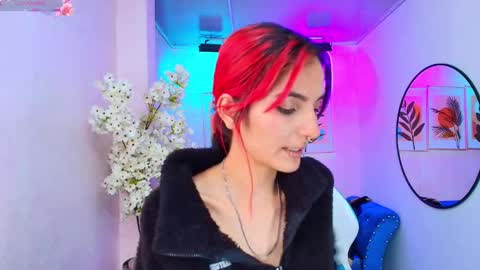 dafne huges online show from November 2025 07:12:01 PM