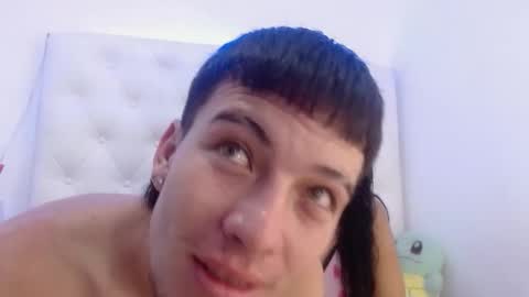 Snapshot of dafnne_and_thomas chatting on May 2026 03:25:01 AM dafnne_and_thomas online show from May 2026 03:25:01 AM