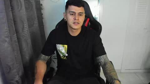Snapshot of dage_19 chatting on May 2026 06:19:02 AM my name is Jhon and I live in colombia online show from May 2026 06:19:02 AM