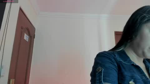 Snapshot of dahiana_dmour chatting on May 2026 11:47:01 AM Dahiana online show from May 2026 11:47:01 AM