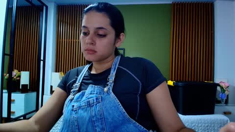  Dahiana  online show from January 2025 07:40:01 PM