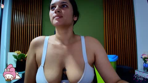  Dahiana  online show from February 2025 07:52:02 PM