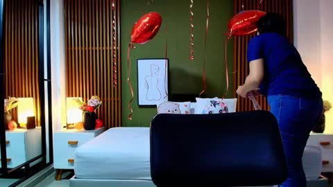  Dahiana  online show from February 2025 08:10:01 PM