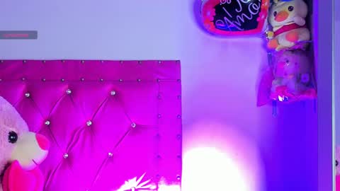    online show from February 2025 08:17:01 AM