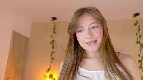 Snapshot of dahlia_rousse chatting on February 2026 05:56:01 AM Dahlia online show from February 2026 05:56:01 AM