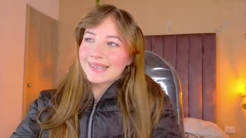 Dahlia online show from April 2026 07:45:01 AM