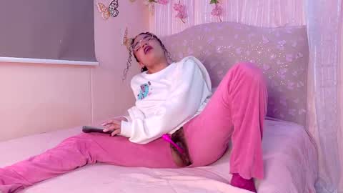 Snapshot of dahliabrowniee chatting on February 2026 04:41:02 AM Dahli online show from February 2026 04:41:02 AM