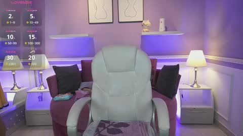 Dahlia Grey online show from November 2025 11:44:02 AM