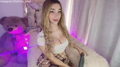 Snapshot of dahnia_cruz chatting on September 2025 04:32:02 PM dahnia_cruz online show from September 2025 04:32:02 PM