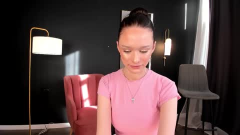 daily_glam online show from September 2025 12:32:01 PM