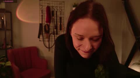 daily_glam online show from October 2025 12:47:02 PM