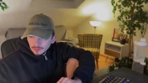 Snapshot of daimon_hall chatting on December 2025 01:11:02 AM Daimon online show from December 2025 01:11:02 AM