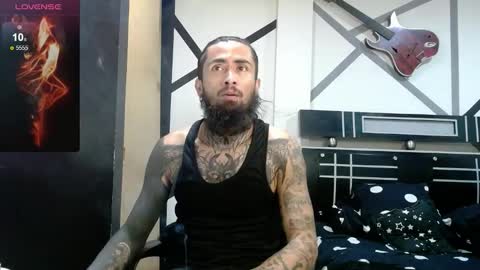 Snapshot of daimon_rock01 chatting on November 2025 01:44:01 AM felipe online show from November 2025 01:44:01 AM