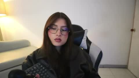 Lauren            online show from April 2026 01:12:01 PM