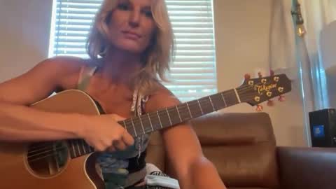 Daisy137 online show from October 2025 03:01:02 PM