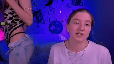 Snapshot of daisy_candy chatting on May 2026 04:32:02 AM Little Di online show from May 2026 04:32:02 AM