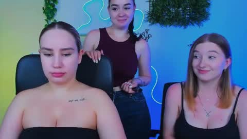 Snapshot of daisy_candy chatting on July 2026 07:19:01 PM Little Di online show from July 2026 07:19:01 PM