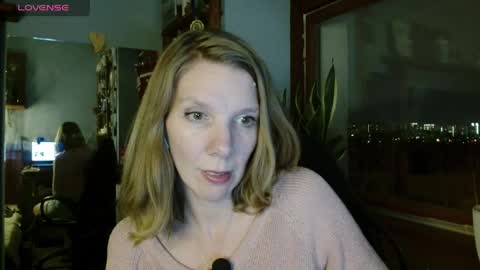 daisy_lovely online show from March 2026 05:16:02 PM