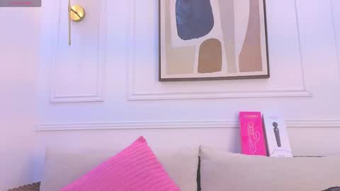 Daisy Price online show from June 2026 10:43:02 AM