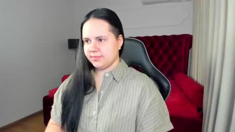 Snapshot of daisyharts chatting on June 2026 05:08:01 AM DaisyHarts online show from June 2026 05:08:01 AM