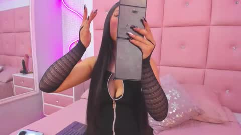 Mariana online show from November 2025 11:07:01 AM