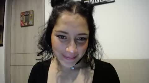 IG  dakotasofiaa online show from December 2024 04:42:02 AM