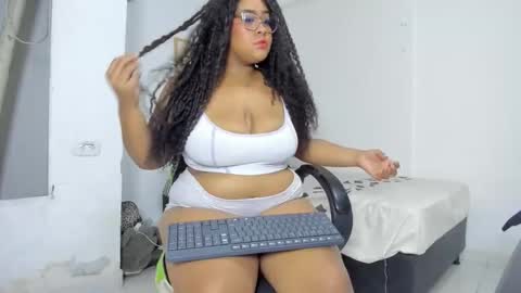 dakota__luxx online show from September 2025 04:29:01 AM