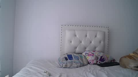 Dakota and Aron online show from February 2025 05:50:01 PM