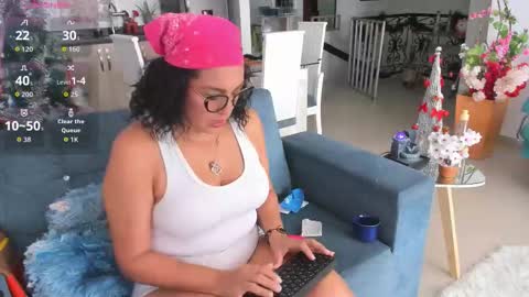 Dakota Johnson online show from November 2025 01:33:02 PM