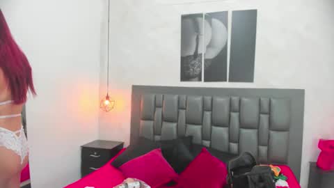 Snapshot of dakota_roussee chatting on September 2025 12:27:02 PM Dakota online show from September 2025 12:27:02 PM