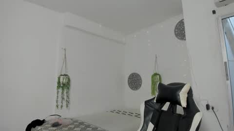 Snapshot of dakota_x18 chatting on November 2025 07:58:01 PM dakota_x18 online show from November 2025 07:58:01 PM