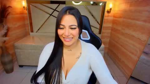 Dakotha  online show from December 2025 03:16:02 AM