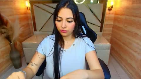 Dakotha  online show from December 2025 03:33:02 AM