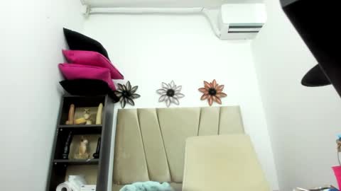  Ren  online show from September 2025 12:32:01 AM