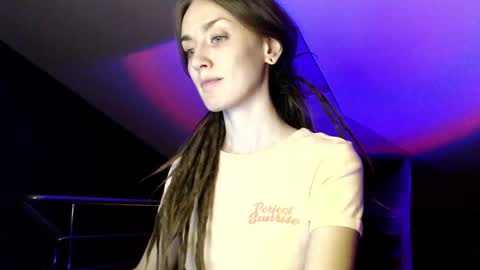 Dalia  online show from December 2024 01:57:02 PM