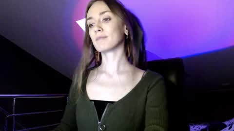 Dalia  online show from December 2024 10:34:02 AM