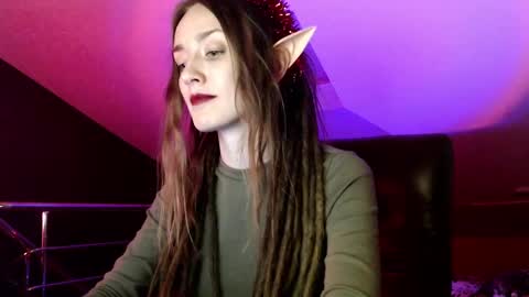 Dalia  online show from December 2024 01:42:02 PM