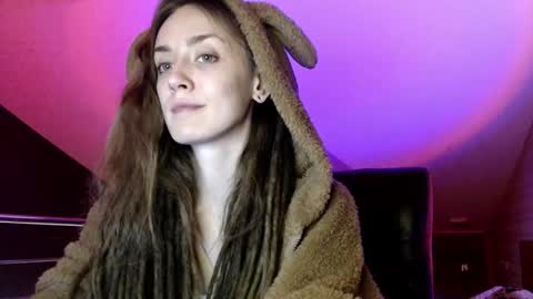 Dalia  online show from January 2025 10:10:02 AM